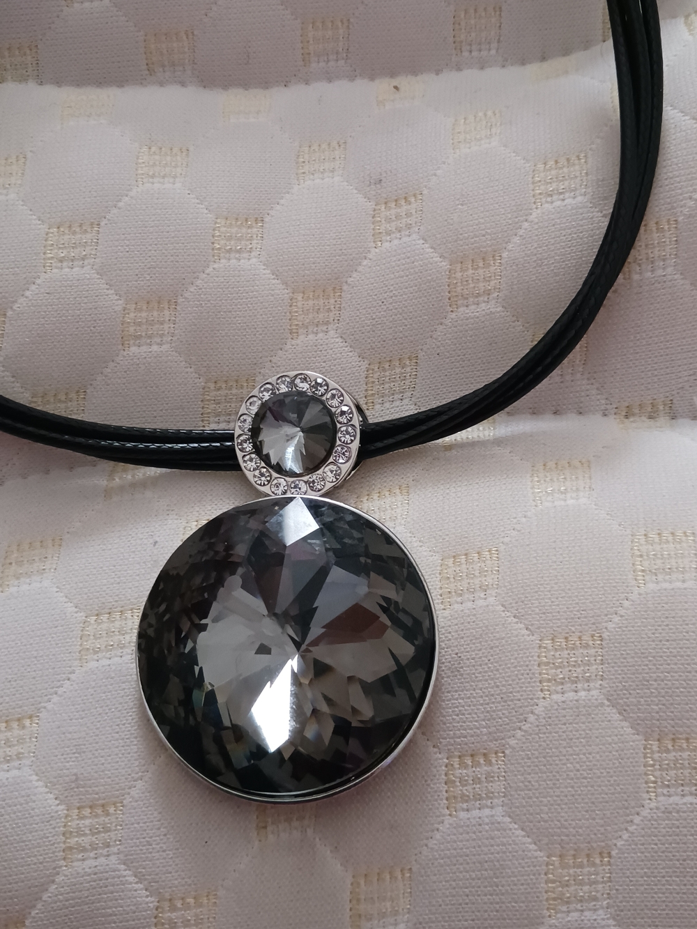 Black Crystal Pendant Necklace - Picture 2 of 4